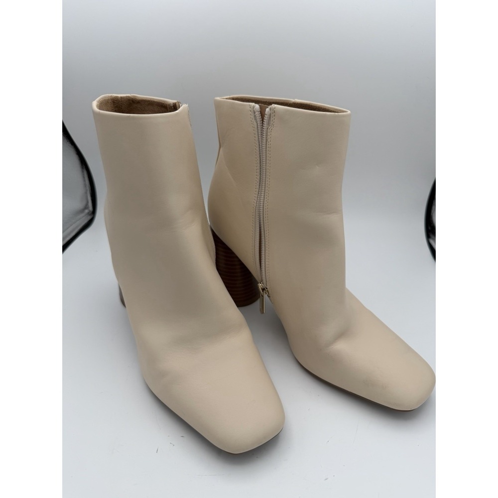 Sam & Libby Women's Ankle Boots Size 10 Beige Square Toe Block Heel 3.5".   1748